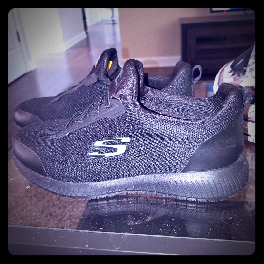 Skechers slip resistant work shoes